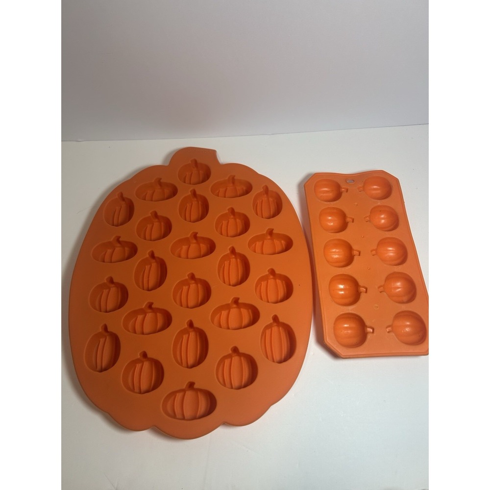 Wilton Silicone pumpkin mold for cupcakes/candies‎ Lot Of 2